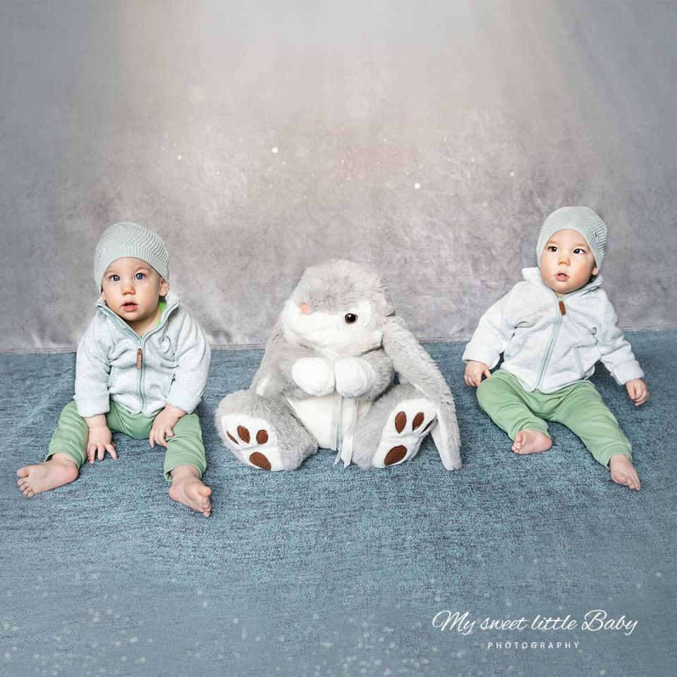 Fotoshooting mit Zwillingen - Meisterfotografin Barbara Lachner - Barbara Lachner Blog-Du hast Zwillinge und möchtest deine beiden fotografieren? Ich erzähle dir, wie so ein Shooting bei mir so abläuft.